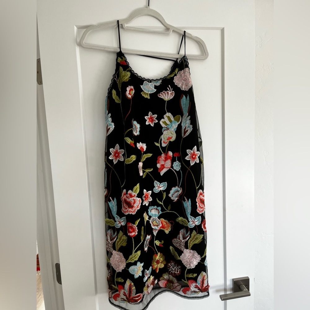 Aqua brand size M embroidered dress
